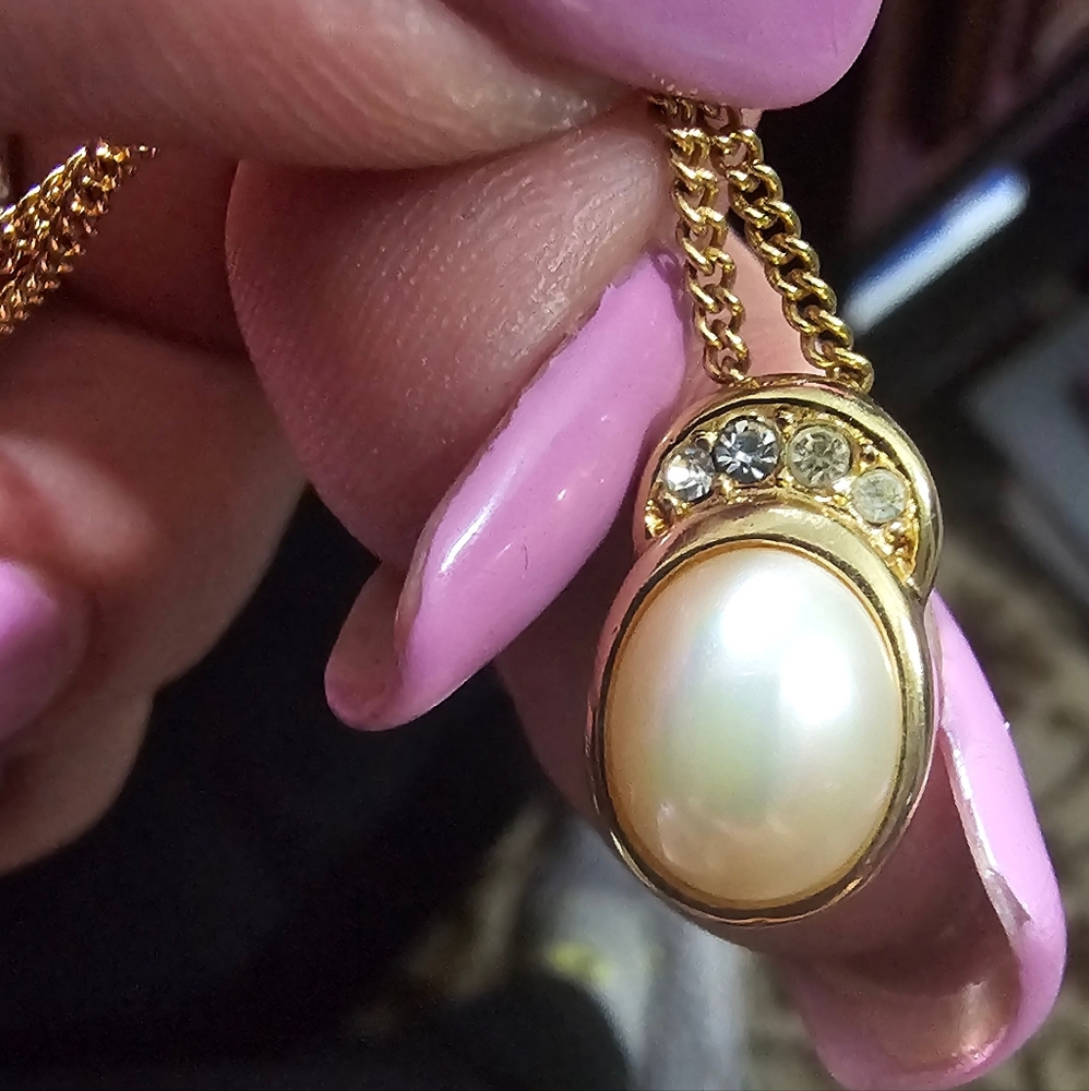 Dior 18 inch pearl necklace.